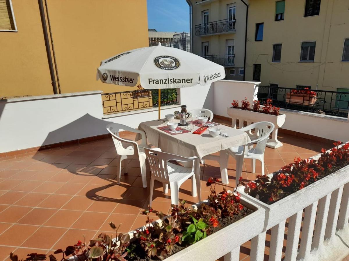 Casa El Paso Apartment Padenghe sul Garda Ngoại thất bức ảnh